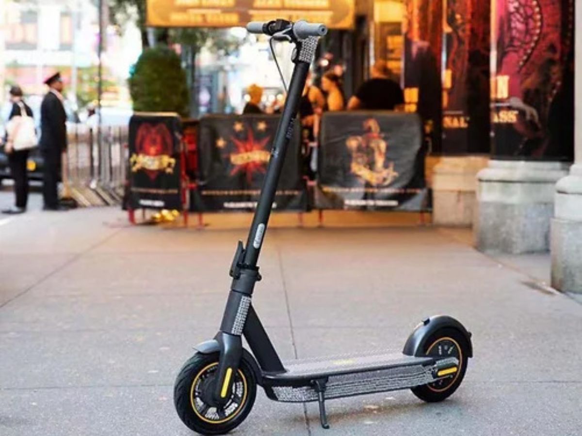 3 Best Electric Scooters for Heavy Adults